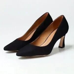 Classic Black Pointed-Toe Mid Heel Pumps - Women's